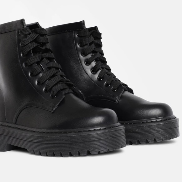 Austin Biker Boot in Black - Picture 2 of 4